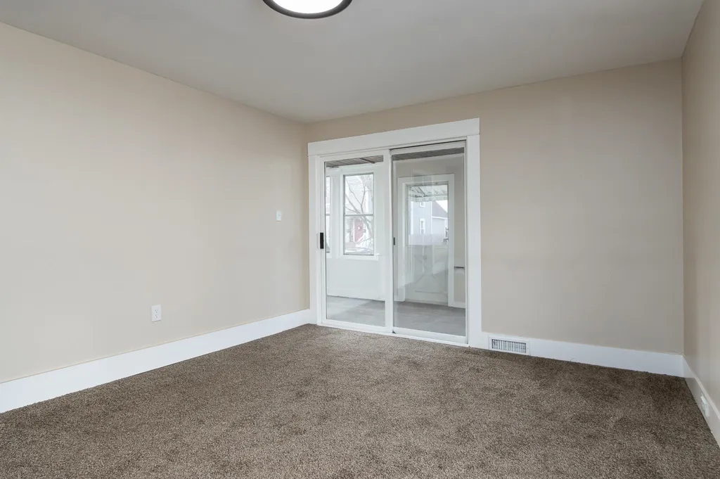 383 Bartlett Street Manchester NH 03102