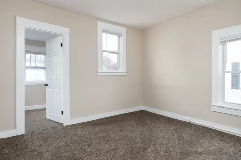 383 Bartlett Street Manchester NH 03102