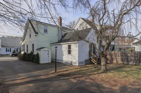 383 Bartlett Street Manchester NH 03102