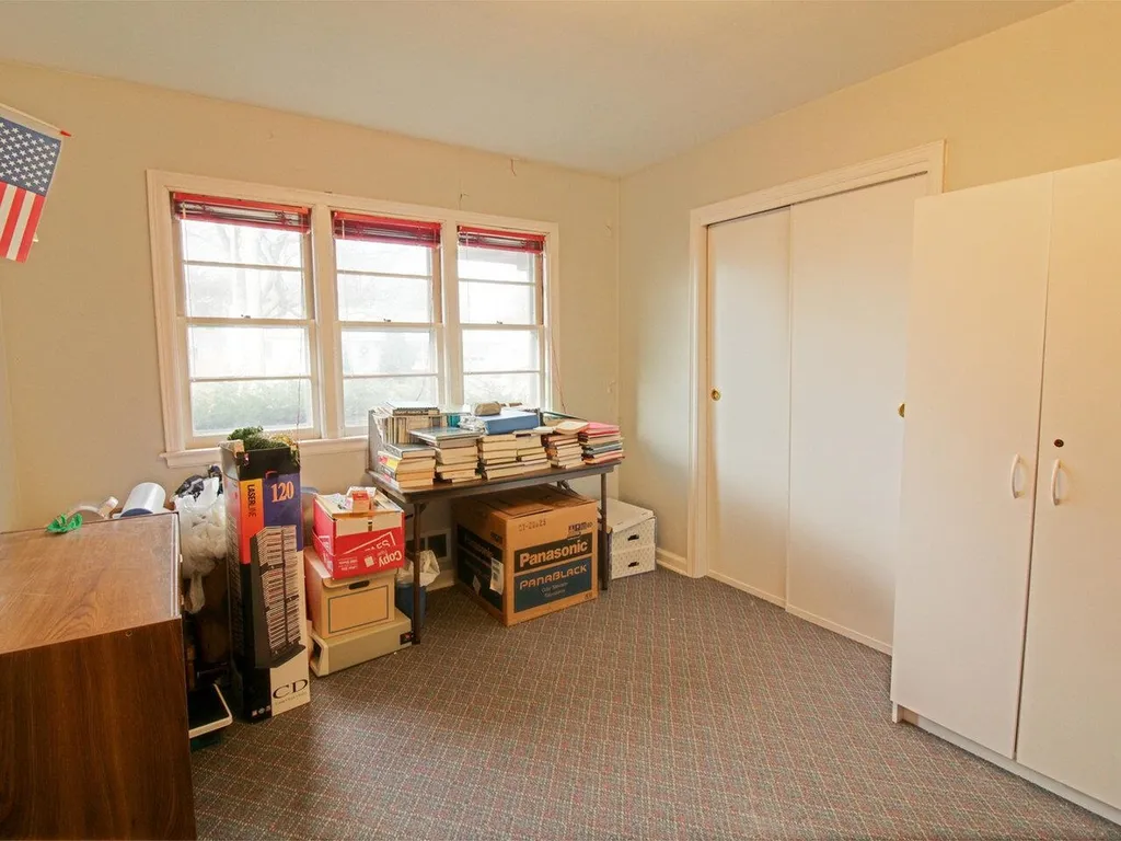 117 Shore Road Burlington VT 05408