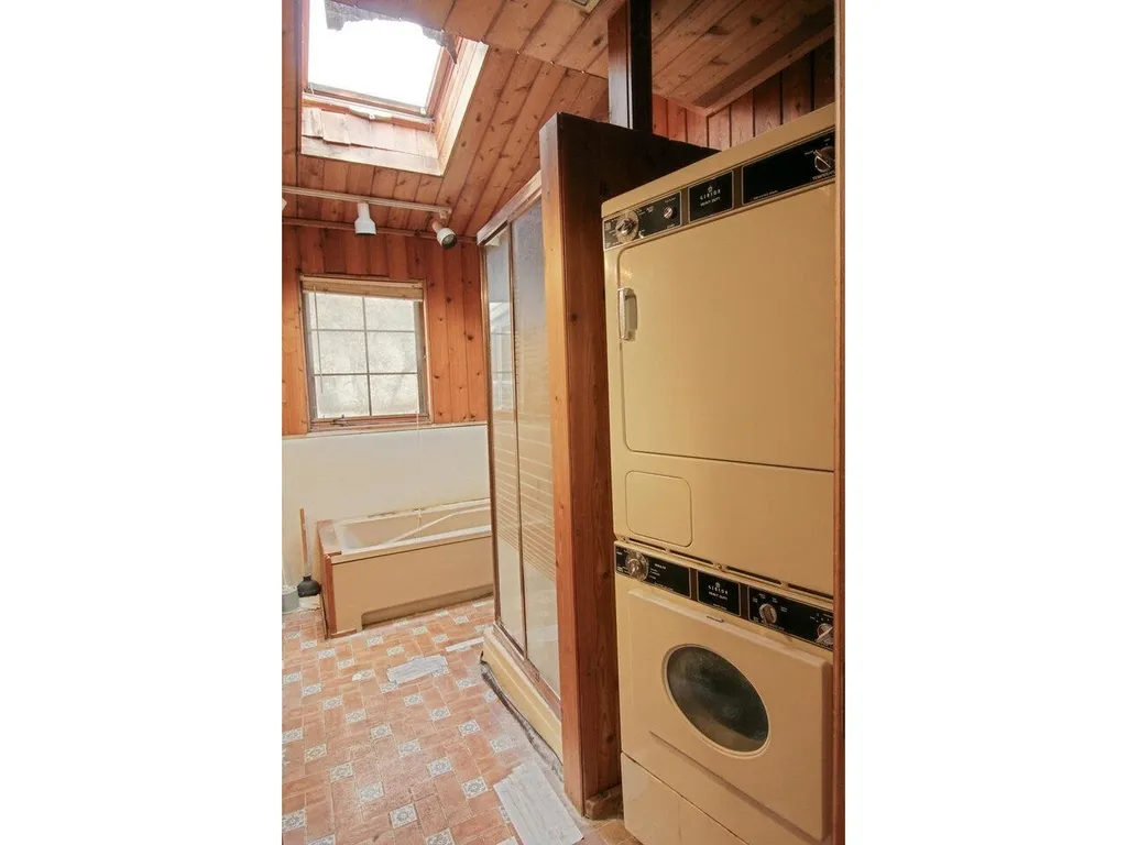 117 Shore Road Burlington VT 05408