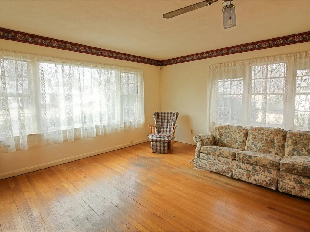 117 Shore Road Burlington VT 05408