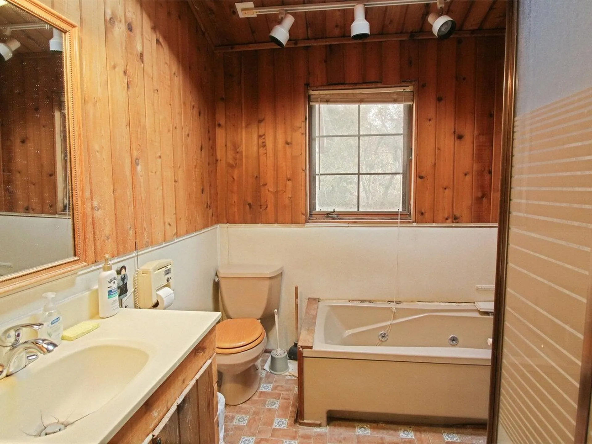 117 Shore Road Burlington VT 05408