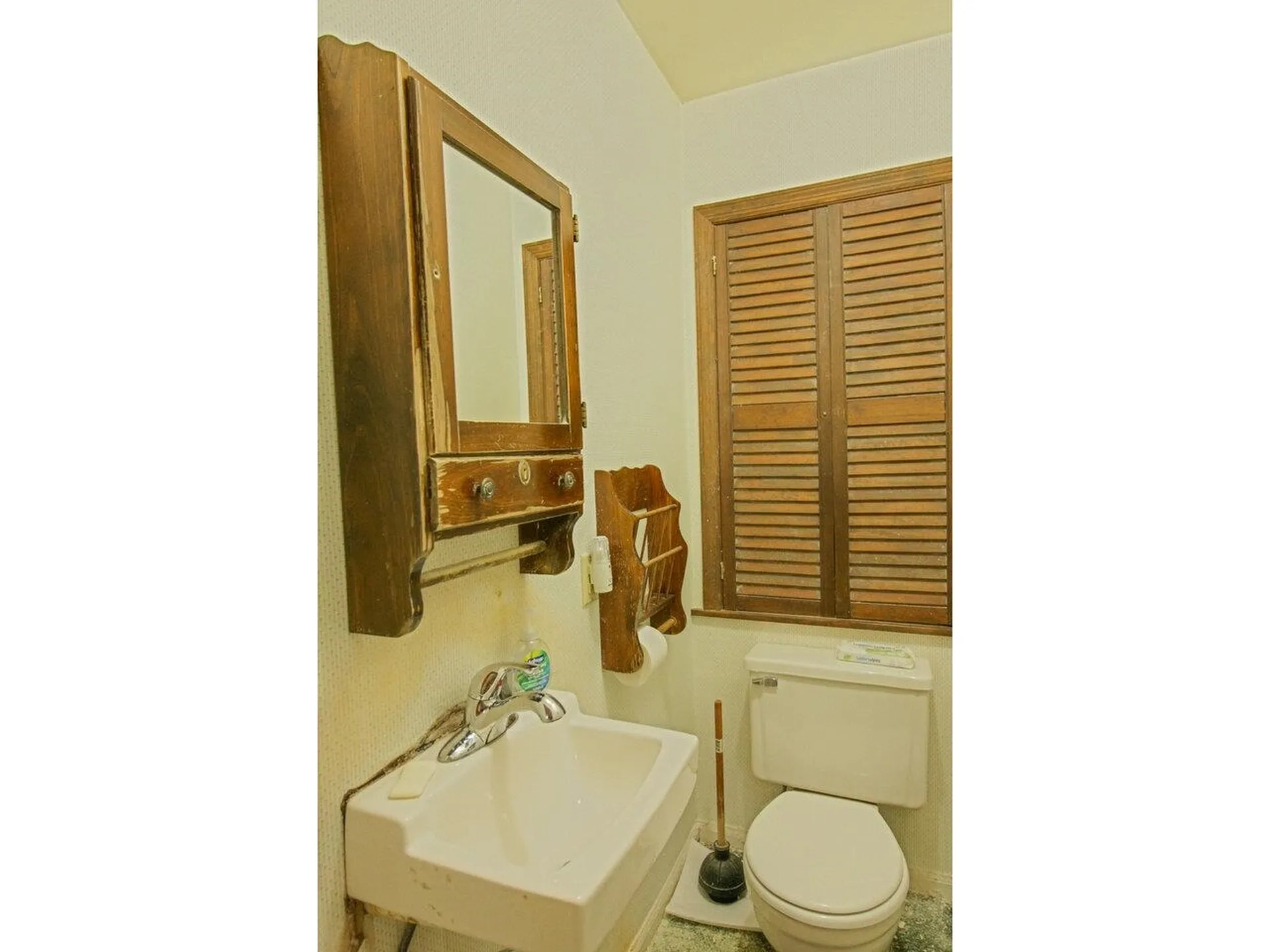 117 Shore Road Burlington VT 05408