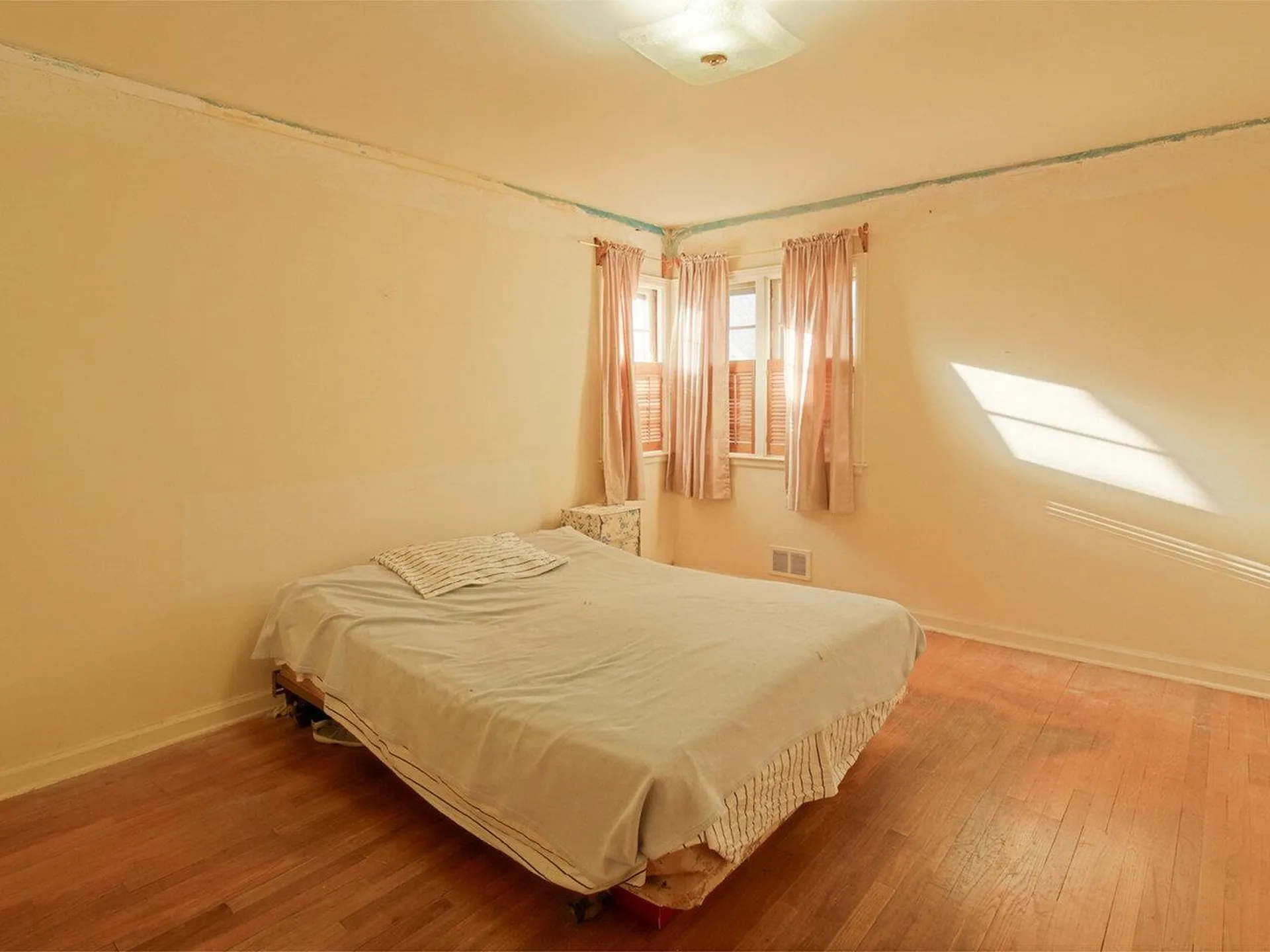 117 Shore Road Burlington VT 05408