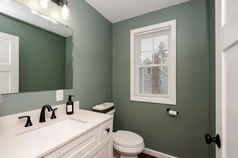 24 Peaslee Road Rochester NH 03867