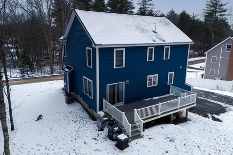24 Peaslee Road Rochester NH 03867