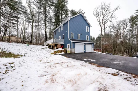 24 Peaslee Road Rochester NH 03867