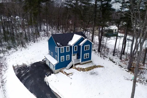 24 Peaslee Road Rochester NH 03867
