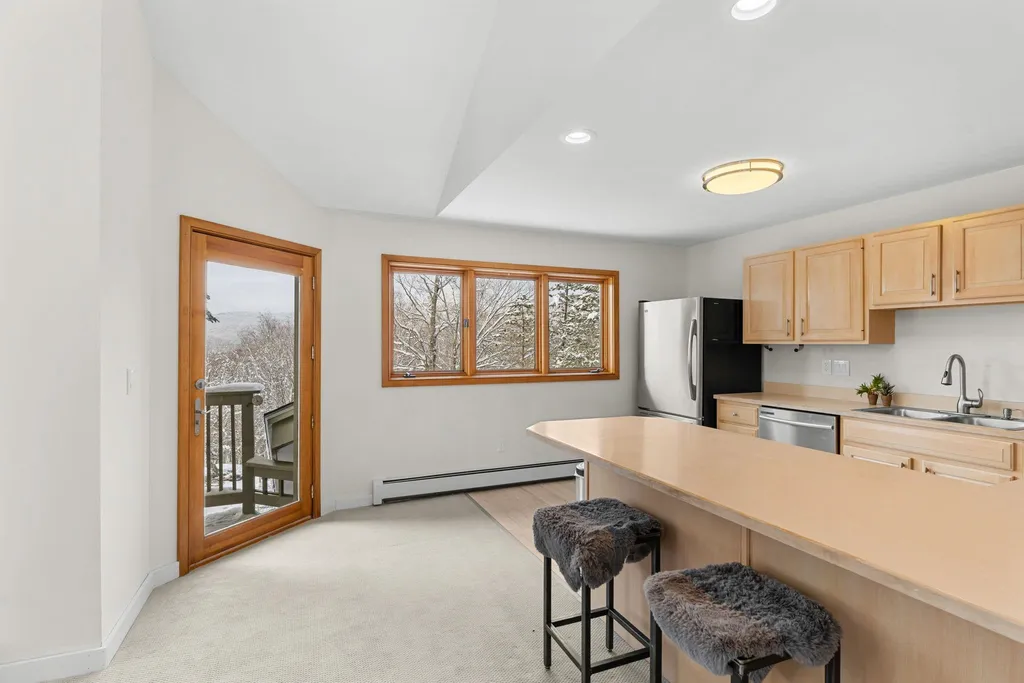 17 Bear Run Bolton VT 05676