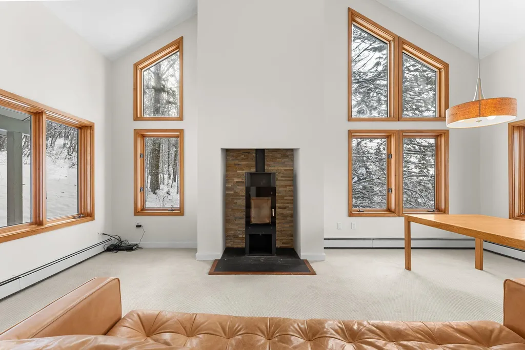17 Bear Run Bolton VT 05676