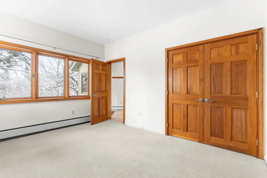 17 Bear Run Bolton VT 05676