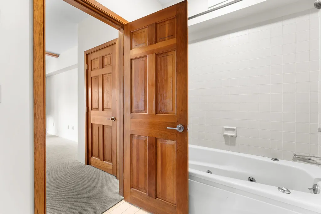 17 Bear Run Bolton VT 05676