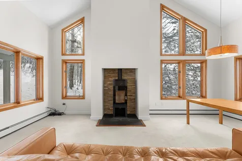 17 Bear Run Bolton VT 05676