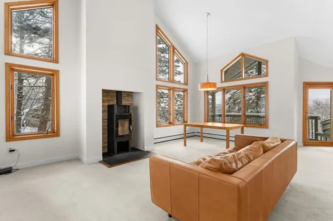 17 Bear Run Bolton VT 05676