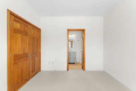 17 Bear Run Bolton VT 05676
