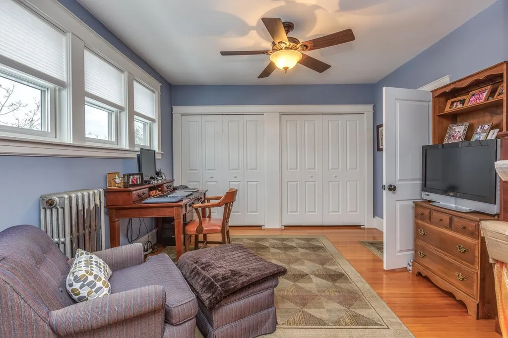 68 Sunnyside Street Manchester NH 03103