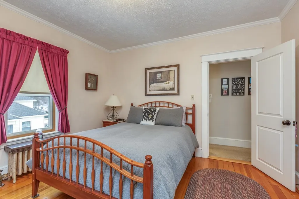 68 Sunnyside Street Manchester NH 03103