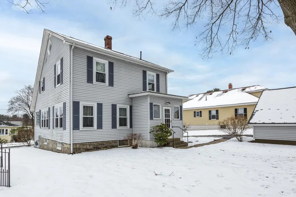 68 Sunnyside Street Manchester NH 03103