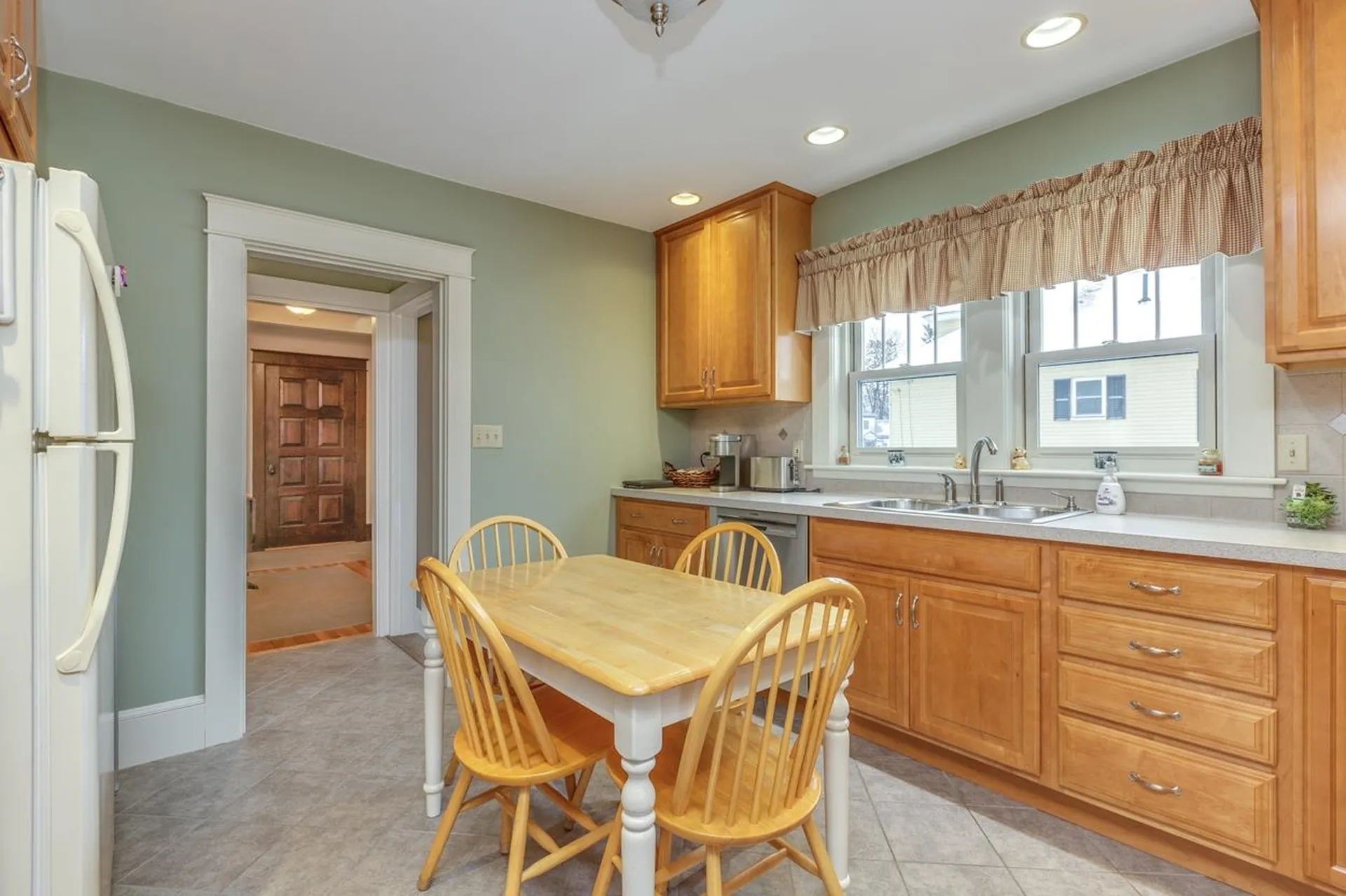 68 Sunnyside Street Manchester NH 03103