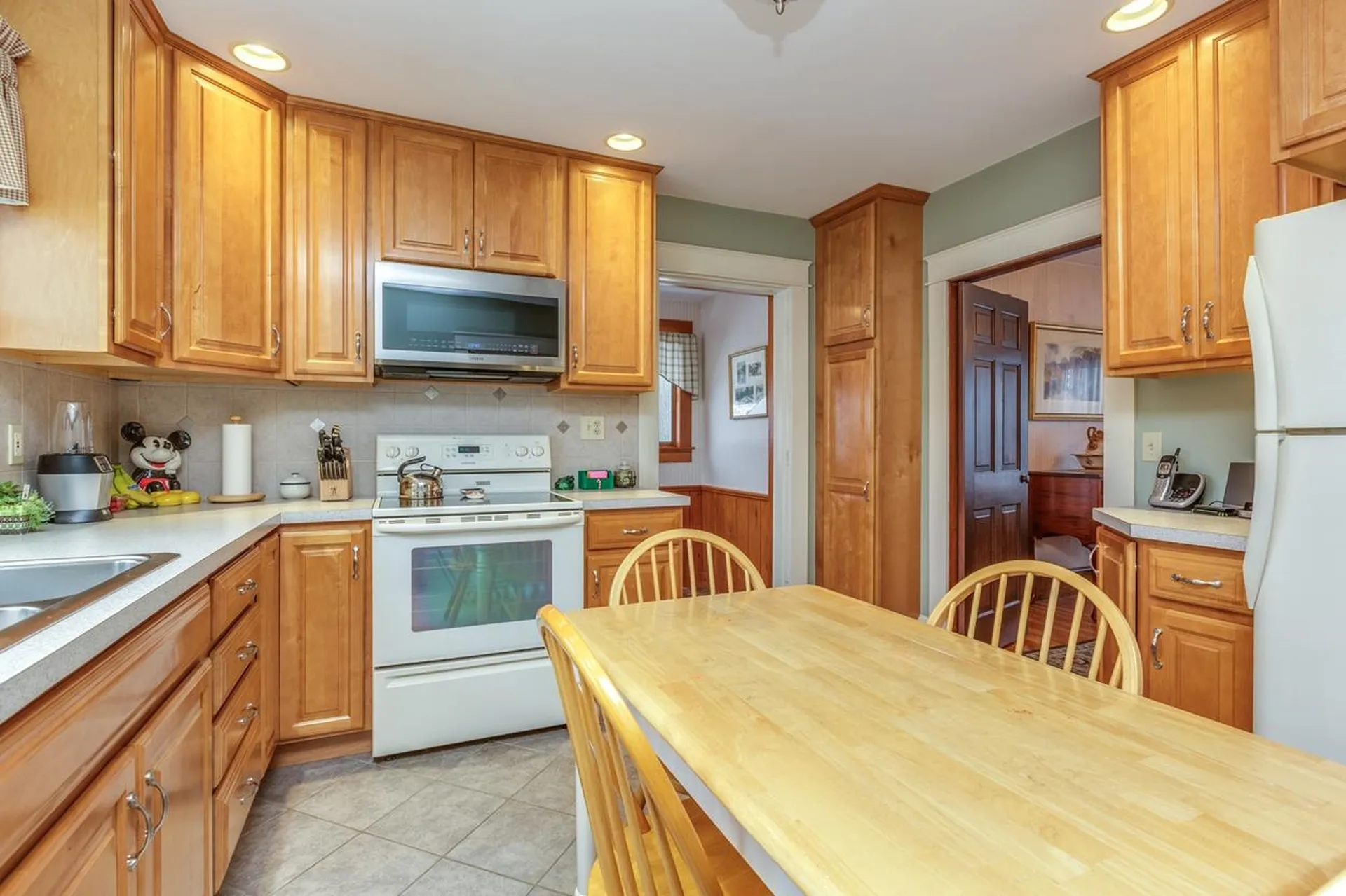 68 Sunnyside Street Manchester NH 03103