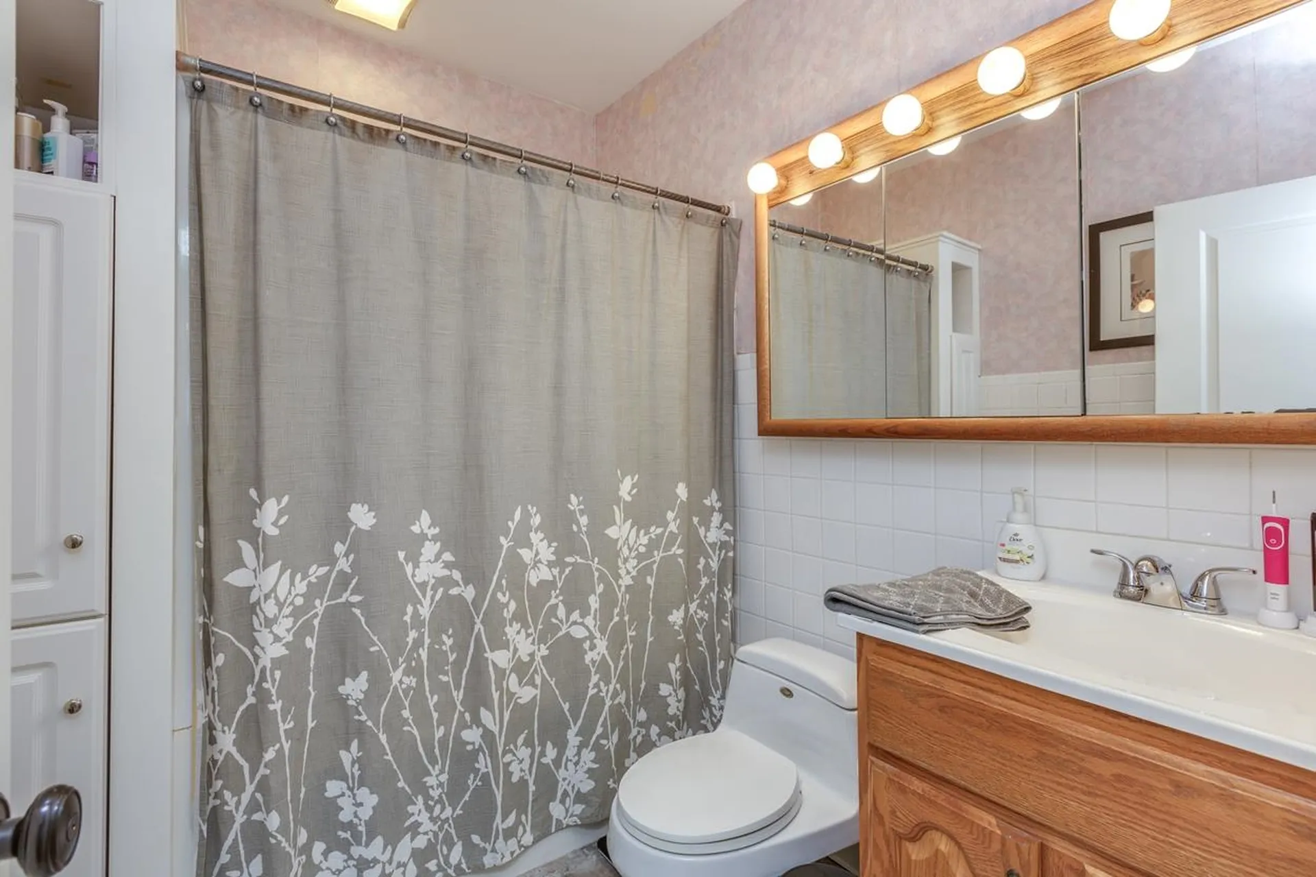 68 Sunnyside Street Manchester NH 03103