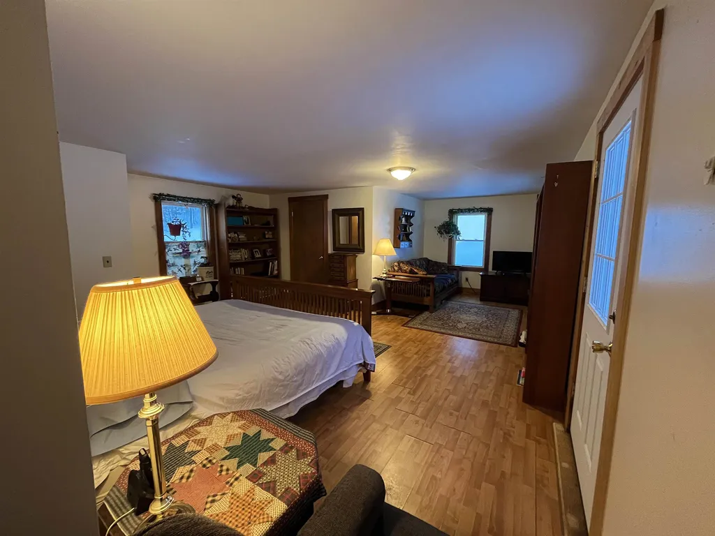 271 Riddle Hill Road Grafton NH 03240
