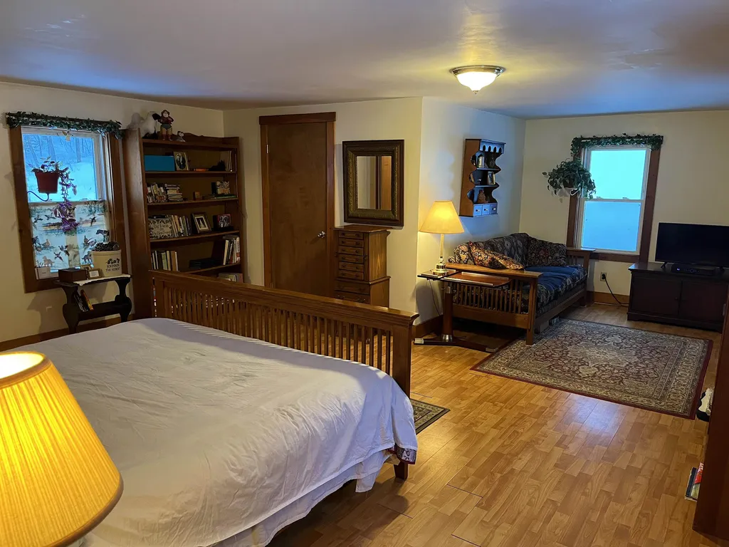 271 Riddle Hill Road Grafton NH 03240