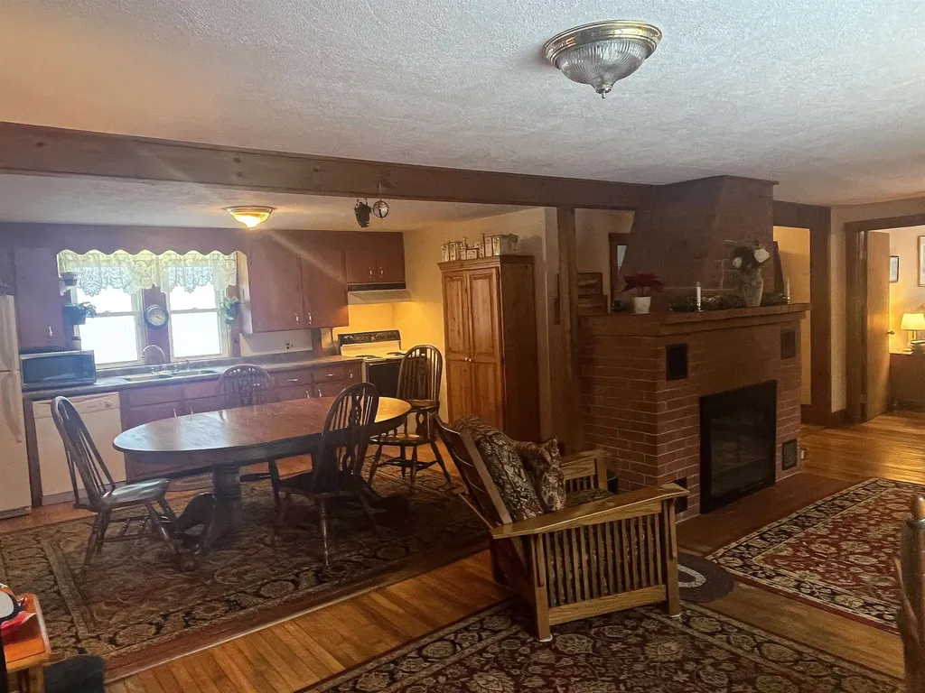271 Riddle Hill Road Grafton NH 03240