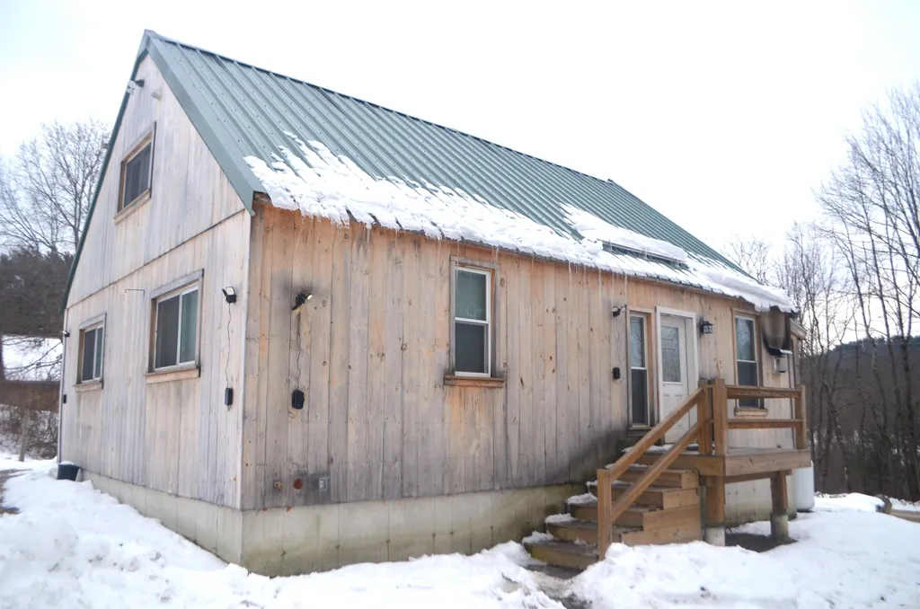 108 The Oaks Henniker NH 03242