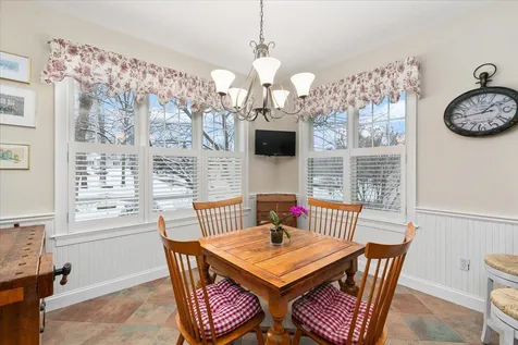 9 Crocketts Way Stratham NH 03885