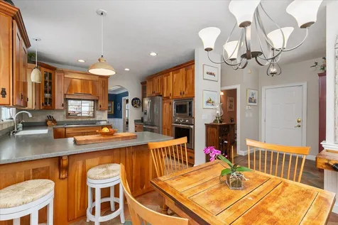9 Crocketts Way Stratham NH 03885