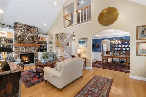 9 Crocketts Way Stratham NH 03885