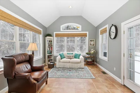 9 Crocketts Way Stratham NH 03885