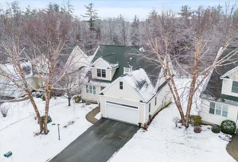 9 Crocketts Way Stratham NH 03885