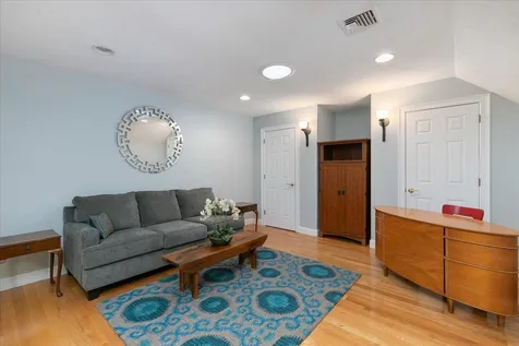 9 Crocketts Way Stratham NH 03885