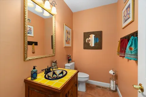 9 Crocketts Way Stratham NH 03885