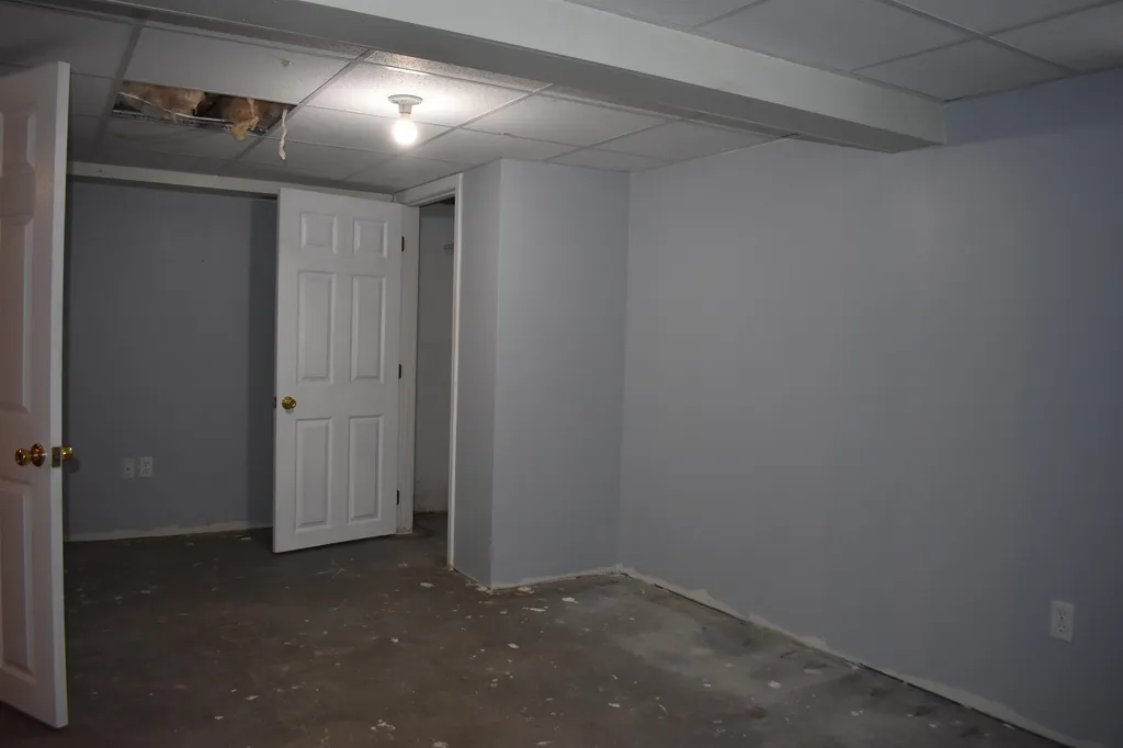 3 Exeter Street Derry NH 03038