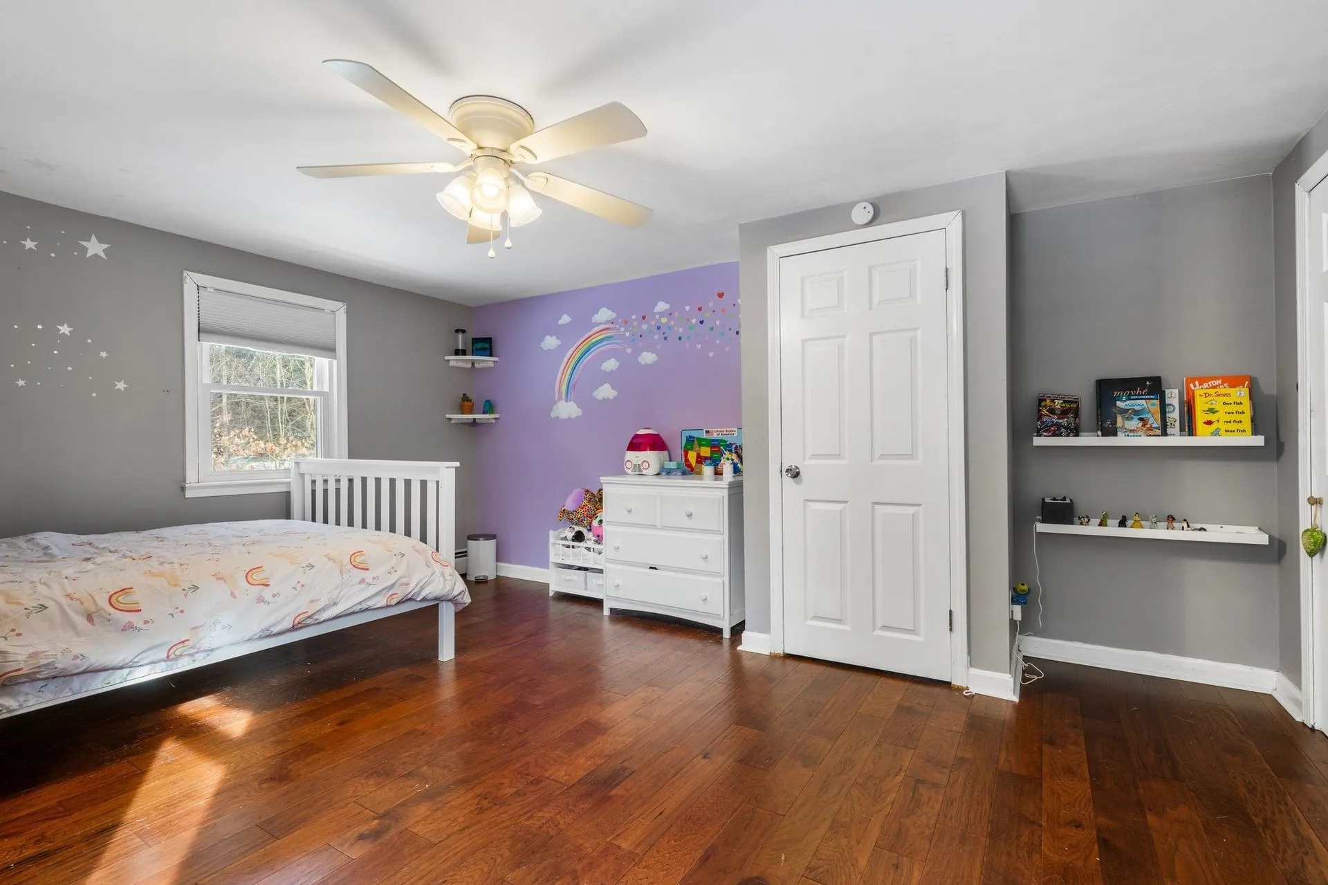 18 Hopkins Drive Hudson NH 03051