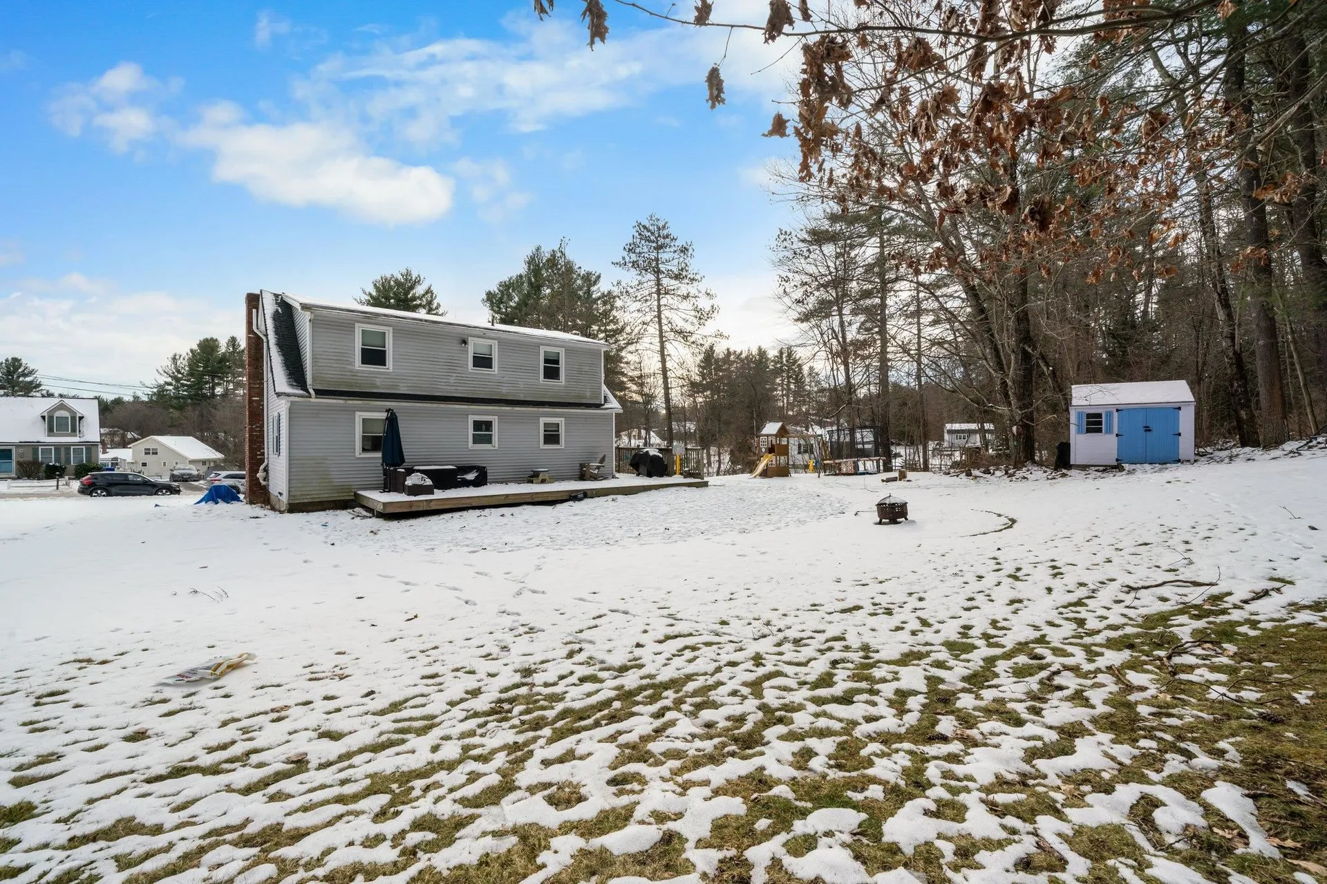 18 Hopkins Drive Hudson NH 03051