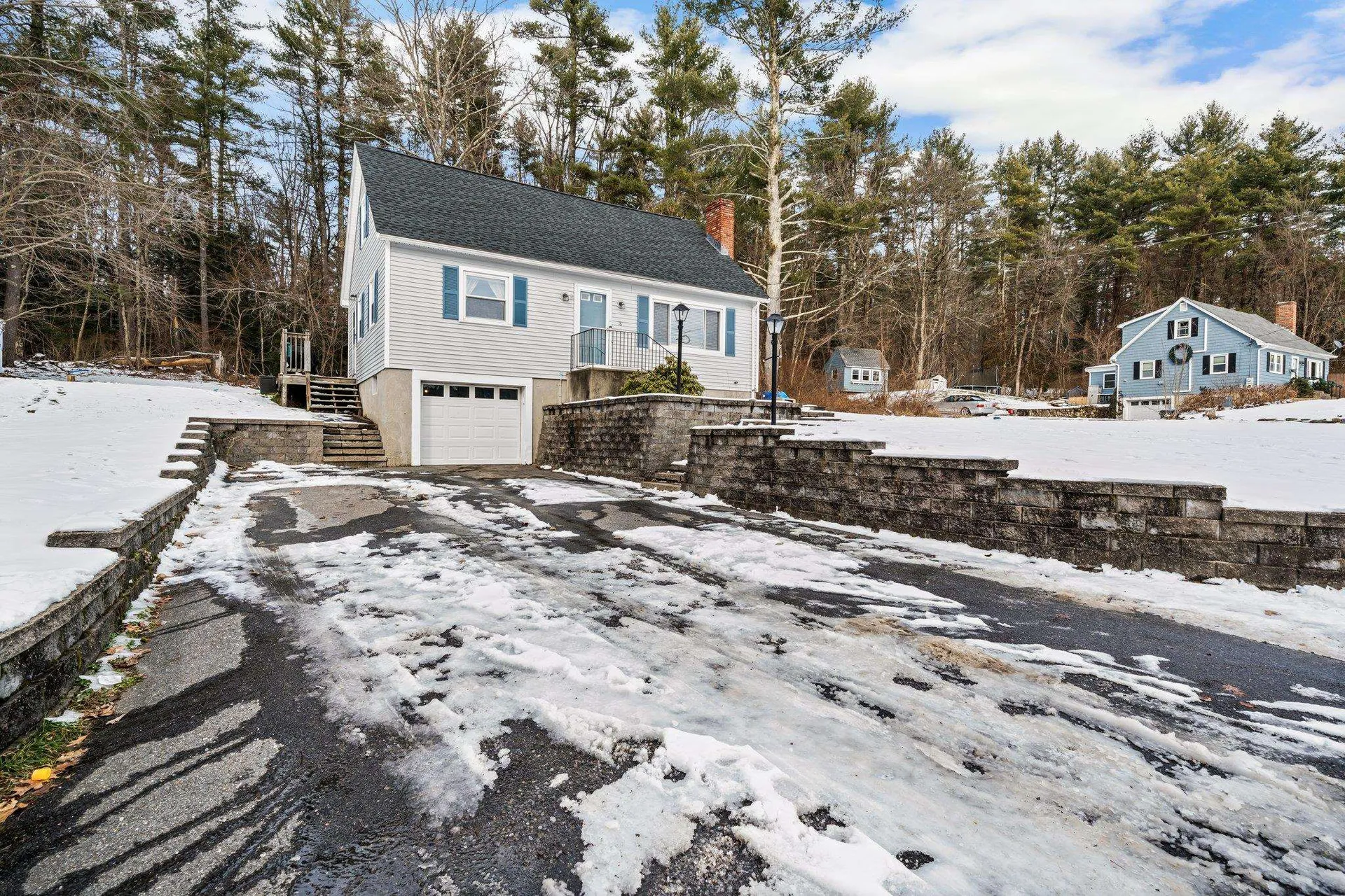 18 Hopkins Drive Hudson NH 03051