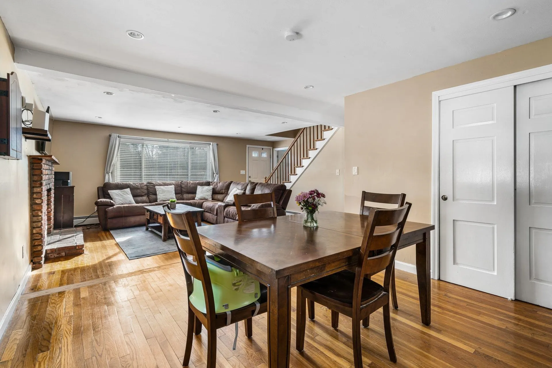 18 Hopkins Drive Hudson NH 03051