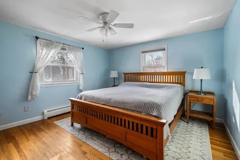 18 Hopkins Drive Hudson NH 03051