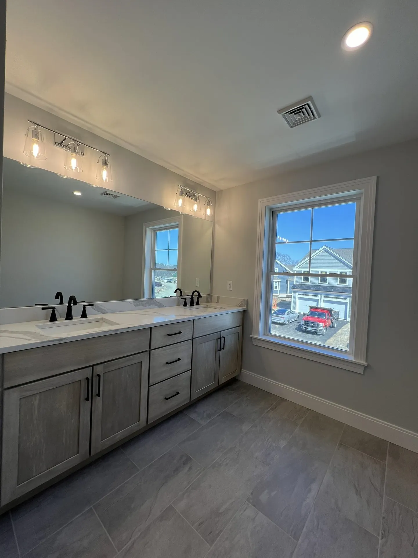 198 Sage Lane Portsmouth NH 03801