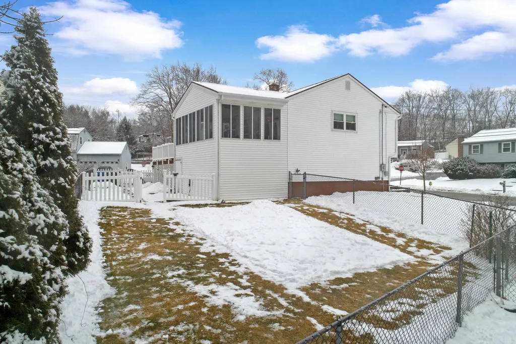 366 Blevens Drive Manchester NH 03104