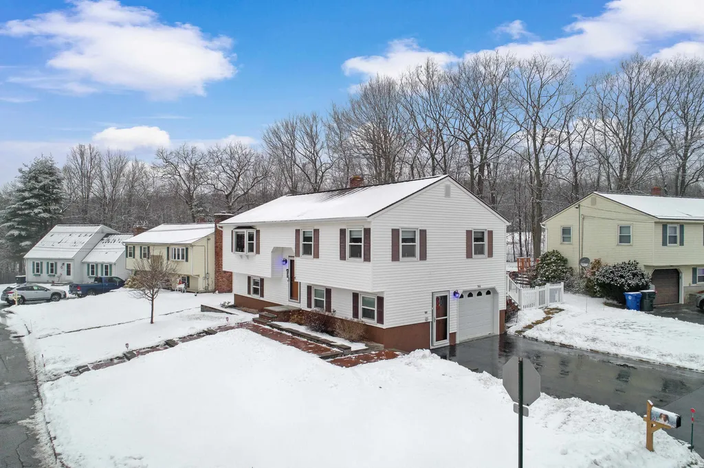 366 Blevens Drive Manchester NH 03104