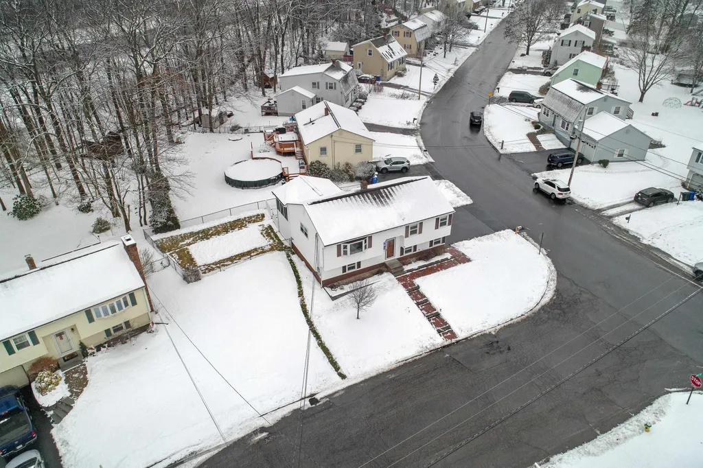 366 Blevens Drive Manchester NH 03104