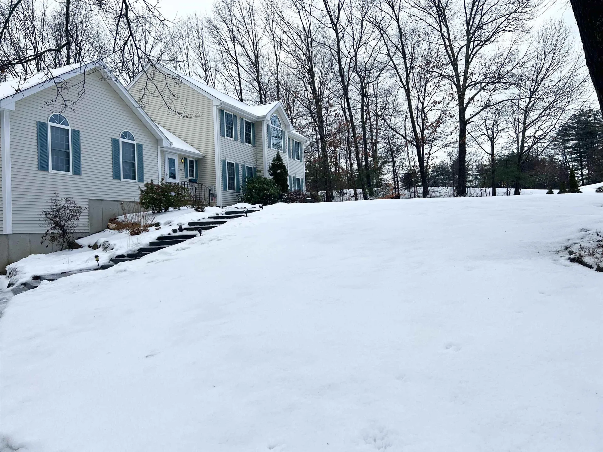 20 Butterfield Lane Bedford NH 03110