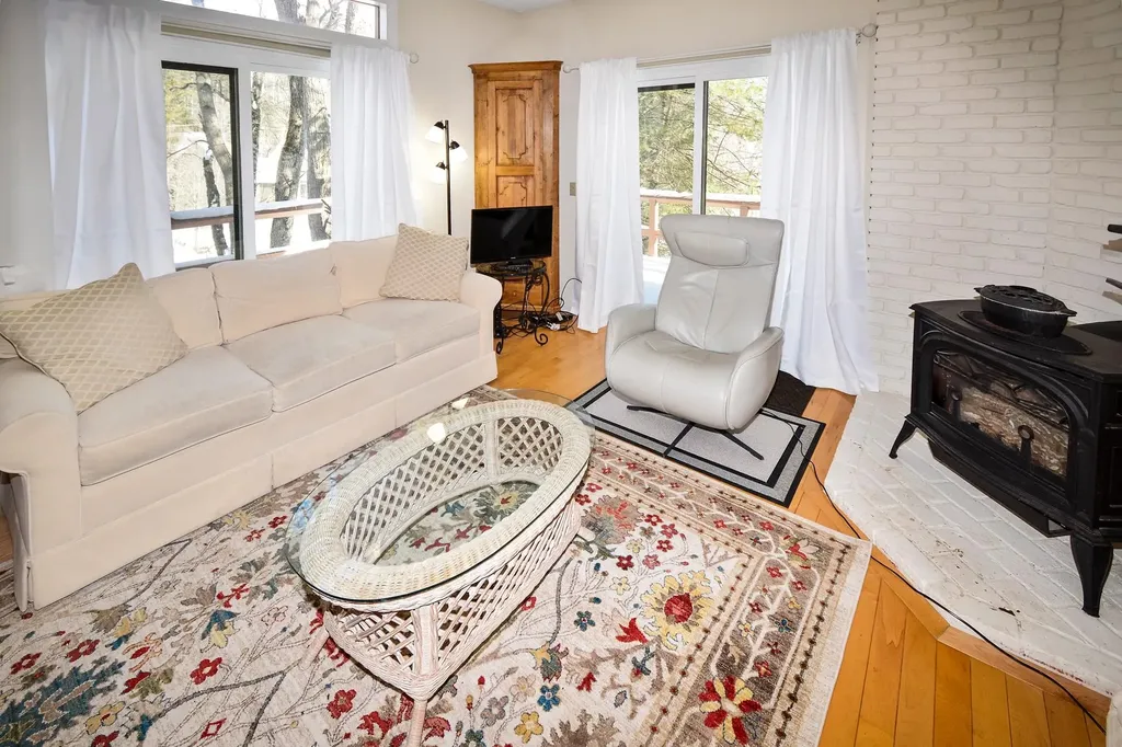 803 Covered Bridge Lane Grantham NH 03753