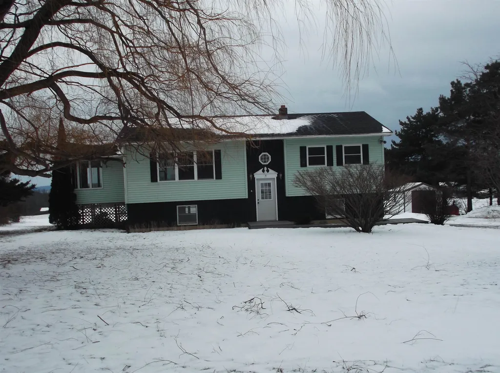 6 Windridge Road South Hero VT 05486